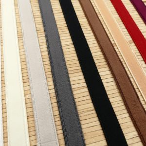 Wäschegummi mit Satinkante 12mm – Farbauswahl (nur noch braun, kirschrot und weiß)